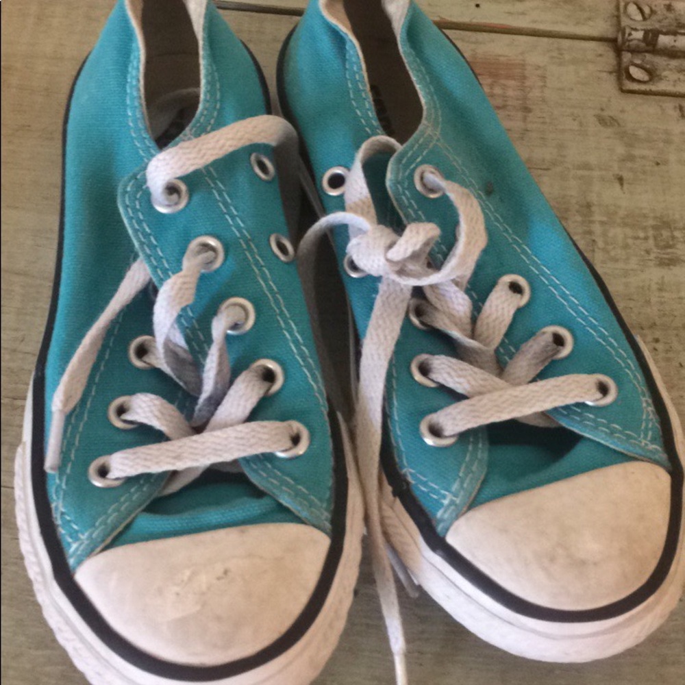 Kids size 11 converse